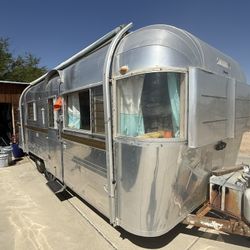 1971 Streamline Duke 24 ft.