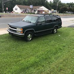 1999 Chevy Suburban 1500 4x4 Runs Great