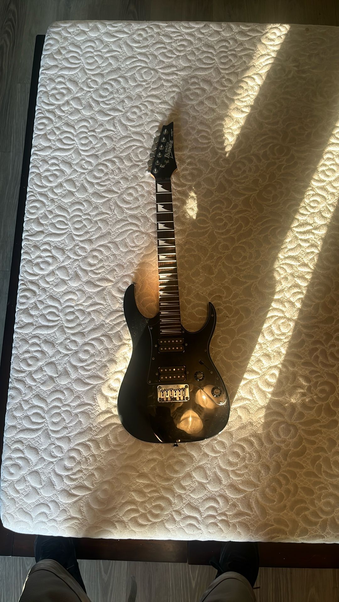 GIO IBANEZ guitar