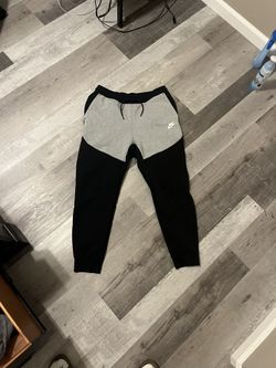 nike tech joggers