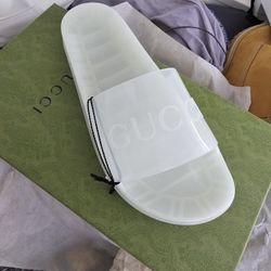 New Authentic Gucci Glow In The Dark Slides Size 11 Italian/ 12 US