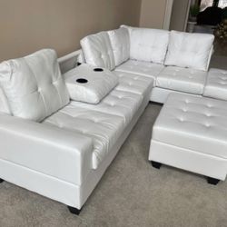 $700 Sectional With Ottoman 