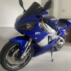 2000 Yamaha R1