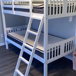 Havertys White Bunk Bed With Ladder