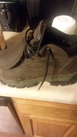 Steel toe with tongue