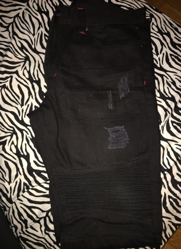 Black rip jeans for Men(Veno clothing)