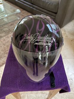 3/4  Harley Davidson Ladies helmet cool graffics with flames