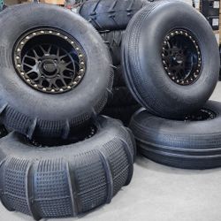 New Canam X3 Tensor Sand Paddles With 15" KMC Beadlock Wheels 