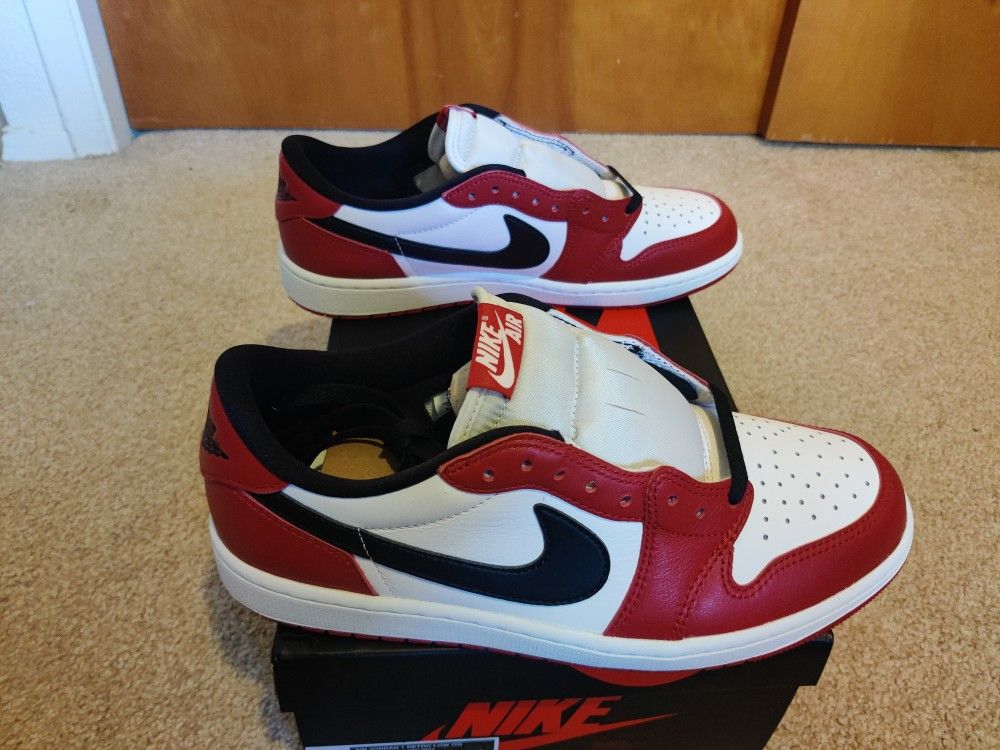Jordan 1 Low Chicago S10