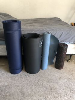 3 Yoga Mats, 1 Roller