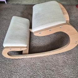 Ergonomic Kneeling Chair