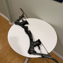 Oneida Strike Eagle Hunting Bow