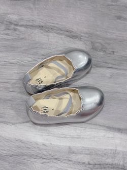 GAP toddler shoes size 5 new