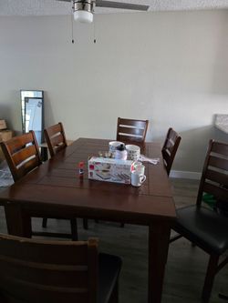 Sturdy Table Good Condition w/Chairs