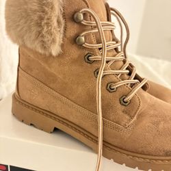 Women boots