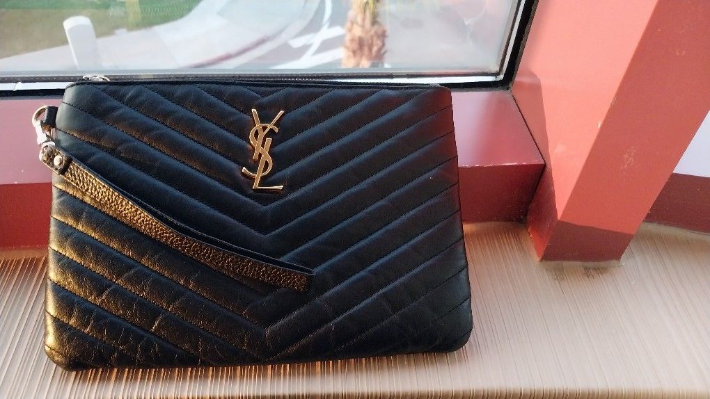 YSL Saint Laurent Black Quilted Leather Purse Clutch Wristlet Bag Box!

