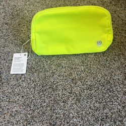 Brand new lululemon everywhere belt bag