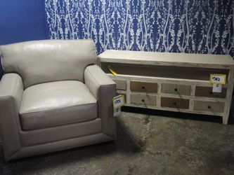 Craftmaster Two-Tone Taupe Leather Club Chair