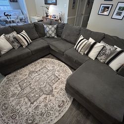 XL U-Shaped Modular Corner Couch With Chaise Lounger