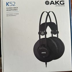 AKG K52 Closed-back headphones
