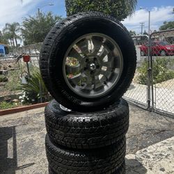 Llantas Yucahama Negras 275/60 Rin 18
