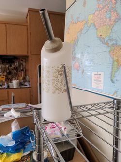 Dog Water Bottle Dispenser (Cage Mount)