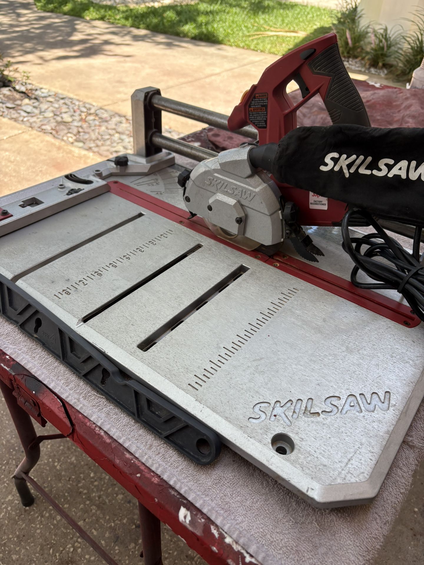 SKILSAW-Flooring Saw-3600-Like New-7 Amp, Dust Bag, 8’ Cord