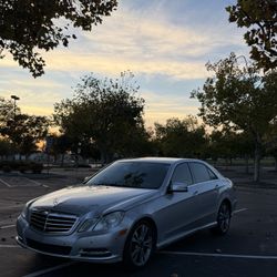 Mercedes E(contact info removed)