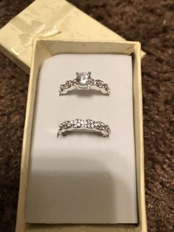 Women's 925 sterling silver 2 piece rhinestone engagement wedding ring set / size 8