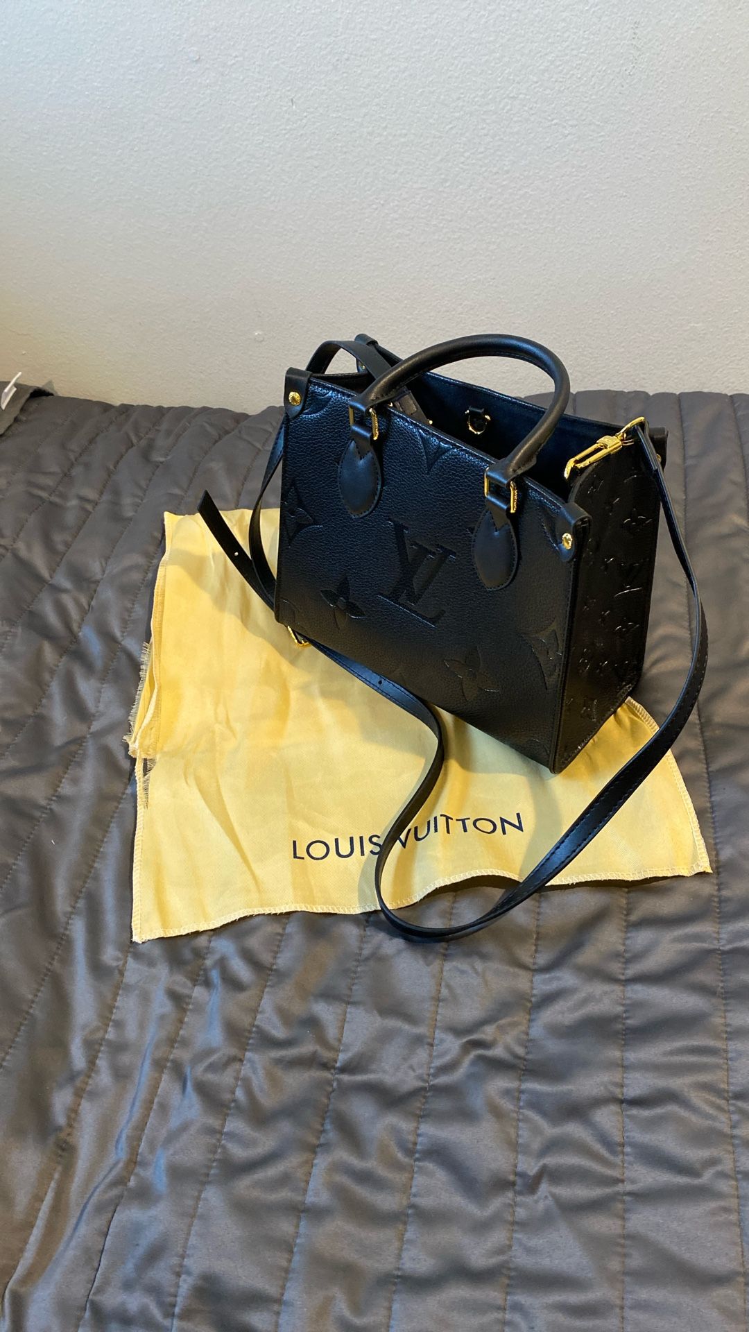Louis Vuitton On The Go Pm