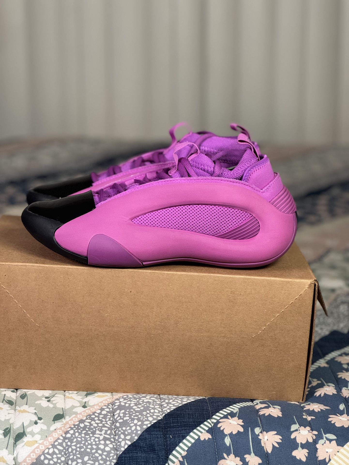 Adidas Harden Volume 8 – Purple/Pink/Black – Men’s US 7 / Women’s US 8 – Brand New 