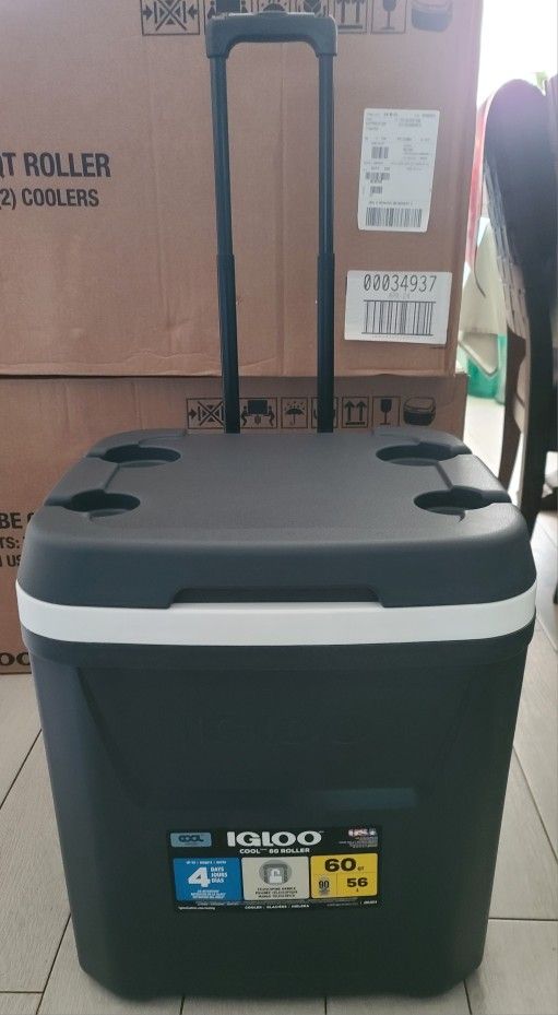 Igloo 60qt Cooler With Wheels