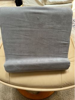 Flippy- Memory Foam Tablet Pillow