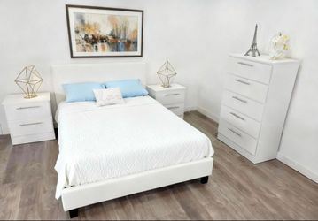 Bedroom set . Perfect stylish for your home! - Juego de cuarto Estilo perfecto para Su hogar !