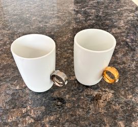 2 Coffee Mug Cups Floyd & Fred & Friends Novelty 2-Carat Solitaire Ring Swarovski Crystal