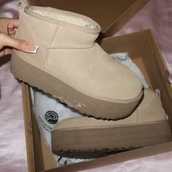 UGG CLASSIC ULTRA MINI PLATFORM 