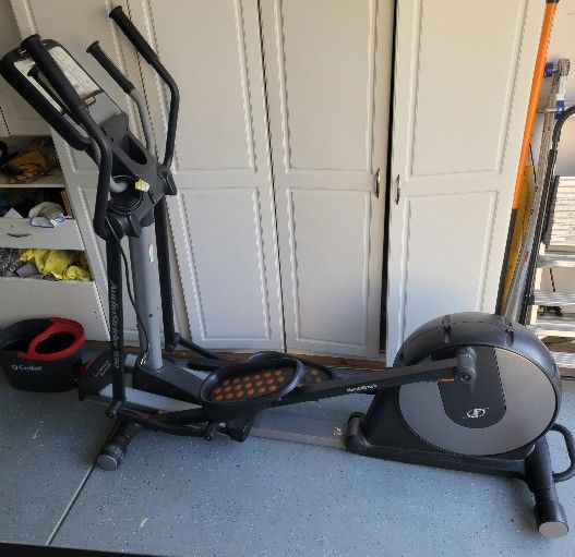 Elliptical : NordicTrack Audiostrider 990