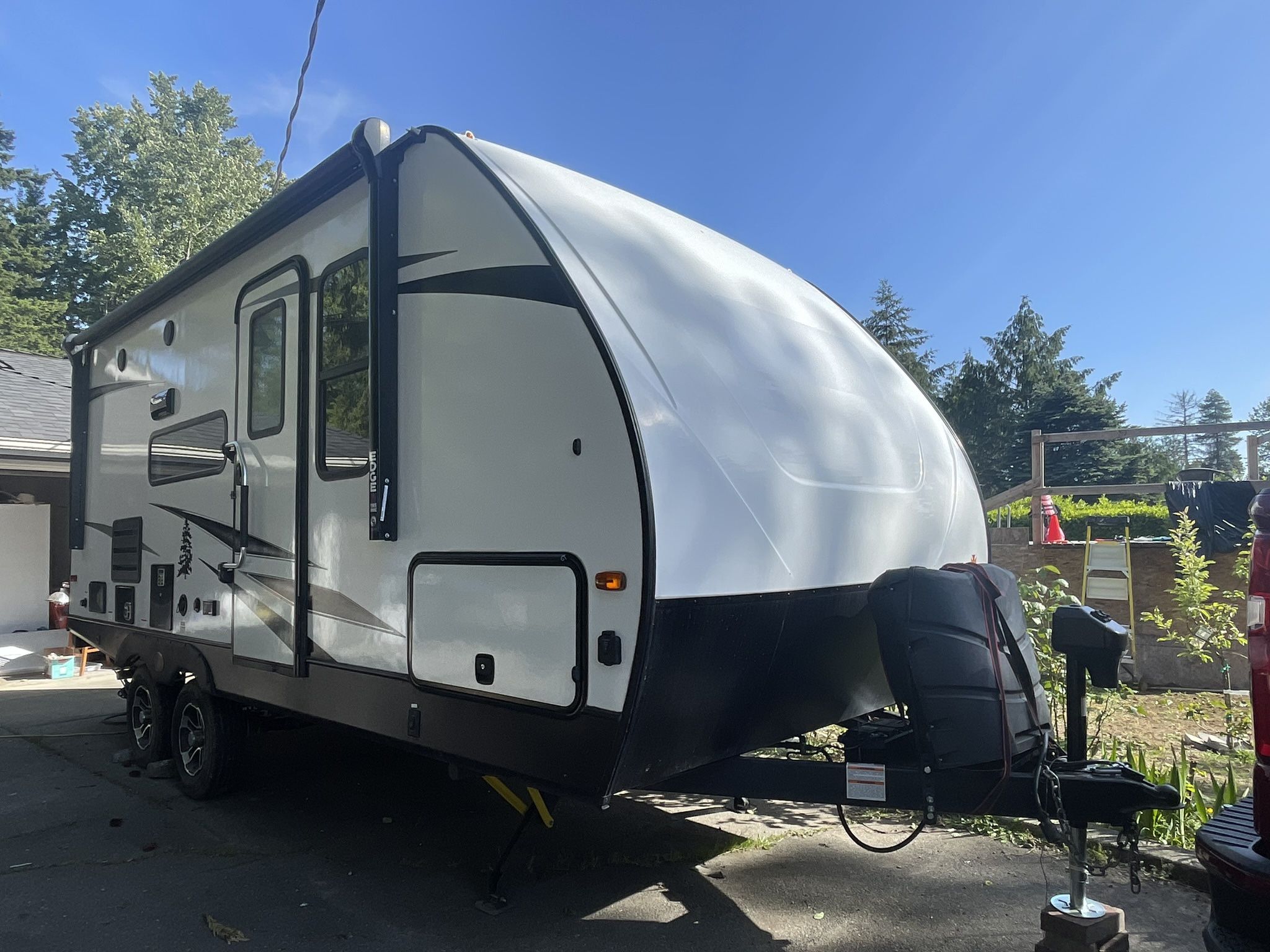 2021 Coleman Light