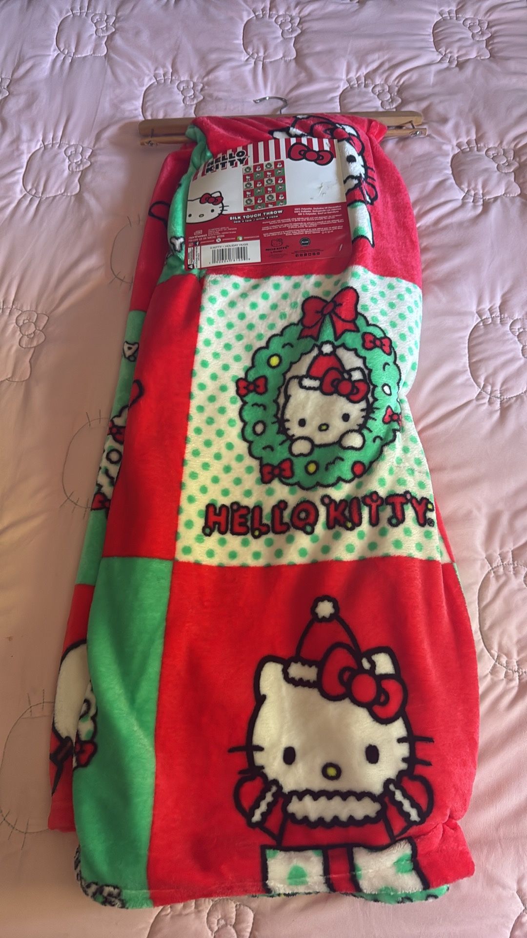 Hello Kitty Blanket.