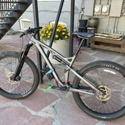 Full Suspension Mountain Bike REI Co-op DRT 3.1 