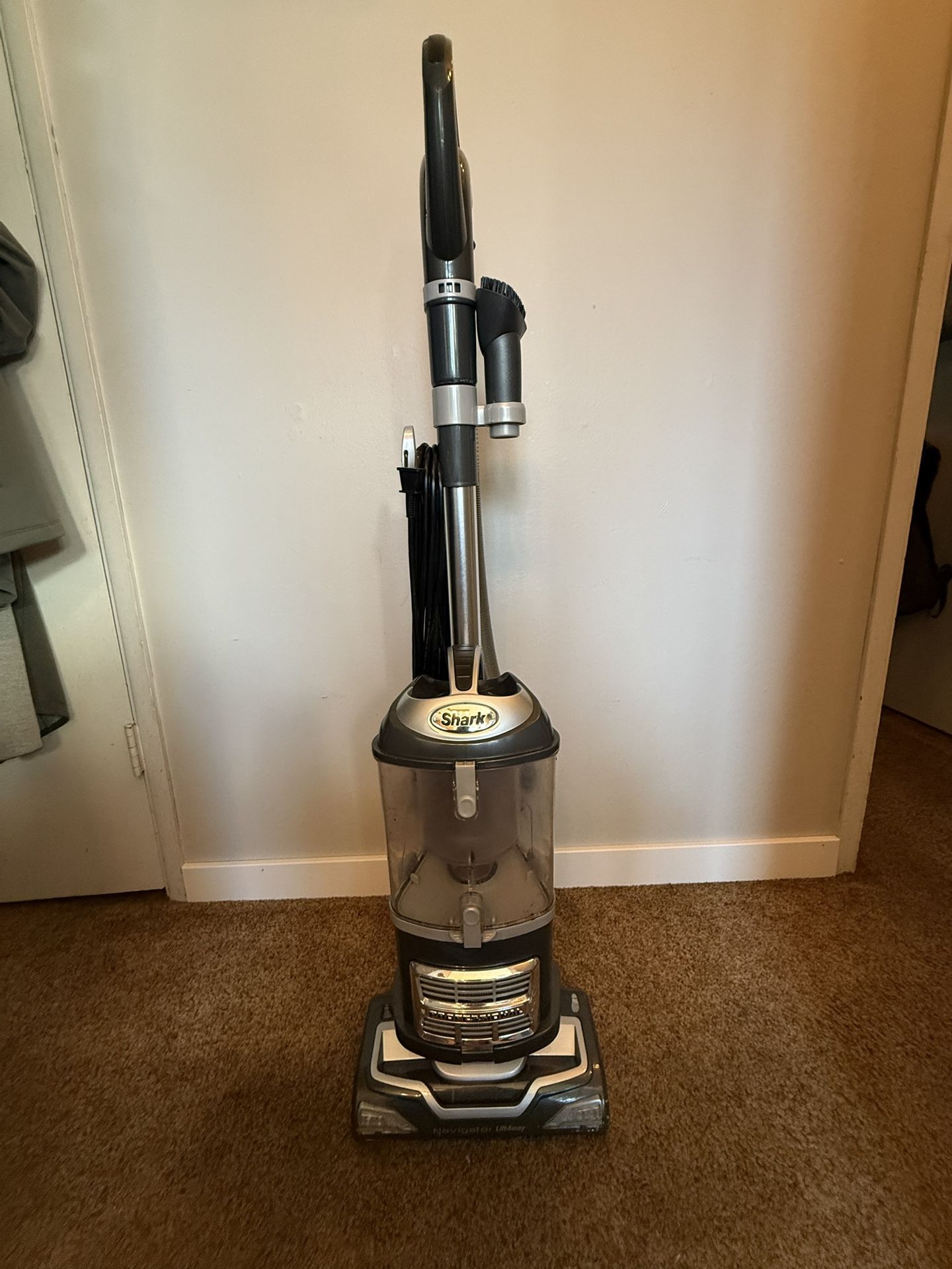 Shark Navigator Lift-away Vacuum