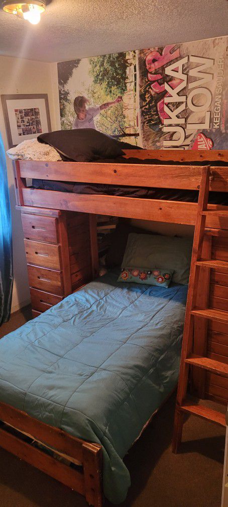 Twin Oak Bunk Beds