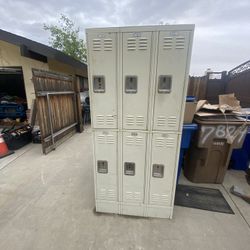 Set Of Lockers 