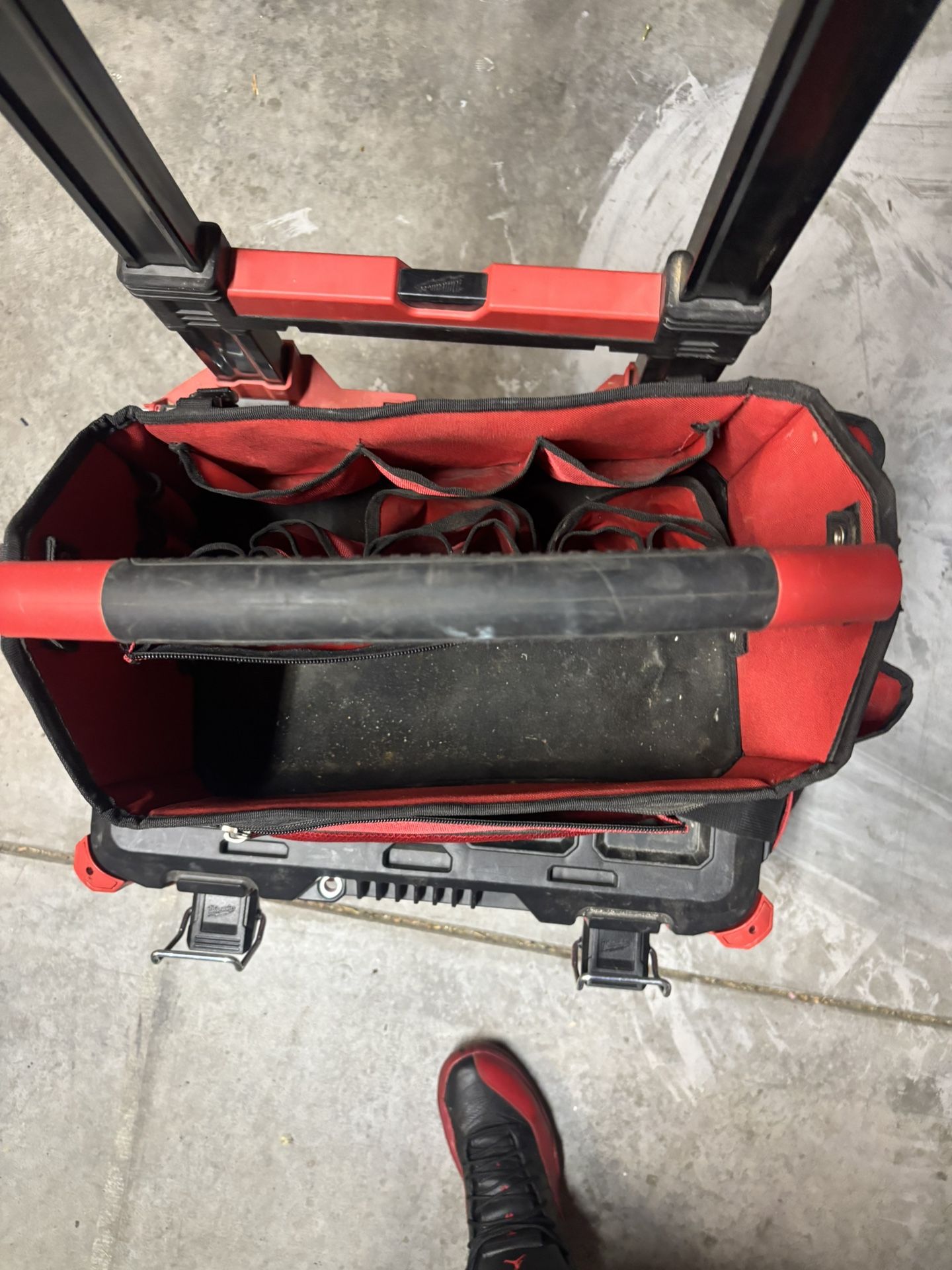Milwaukee 15” Tote Lightly Used