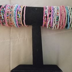 Bracelets 