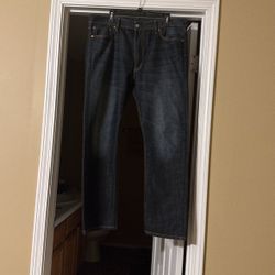 Levi 513 Jeans. Size 38X32