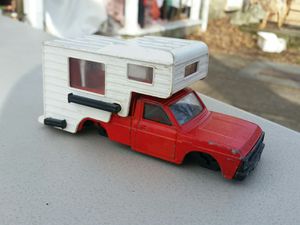 Photo Vintage Corgi camper trailer Mazda pickup