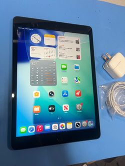 Apple iPad 8th Gen 32GB WiFi 10.2” iPad—Space Gray iOS 26 complete