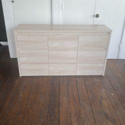 Brand new Dresser