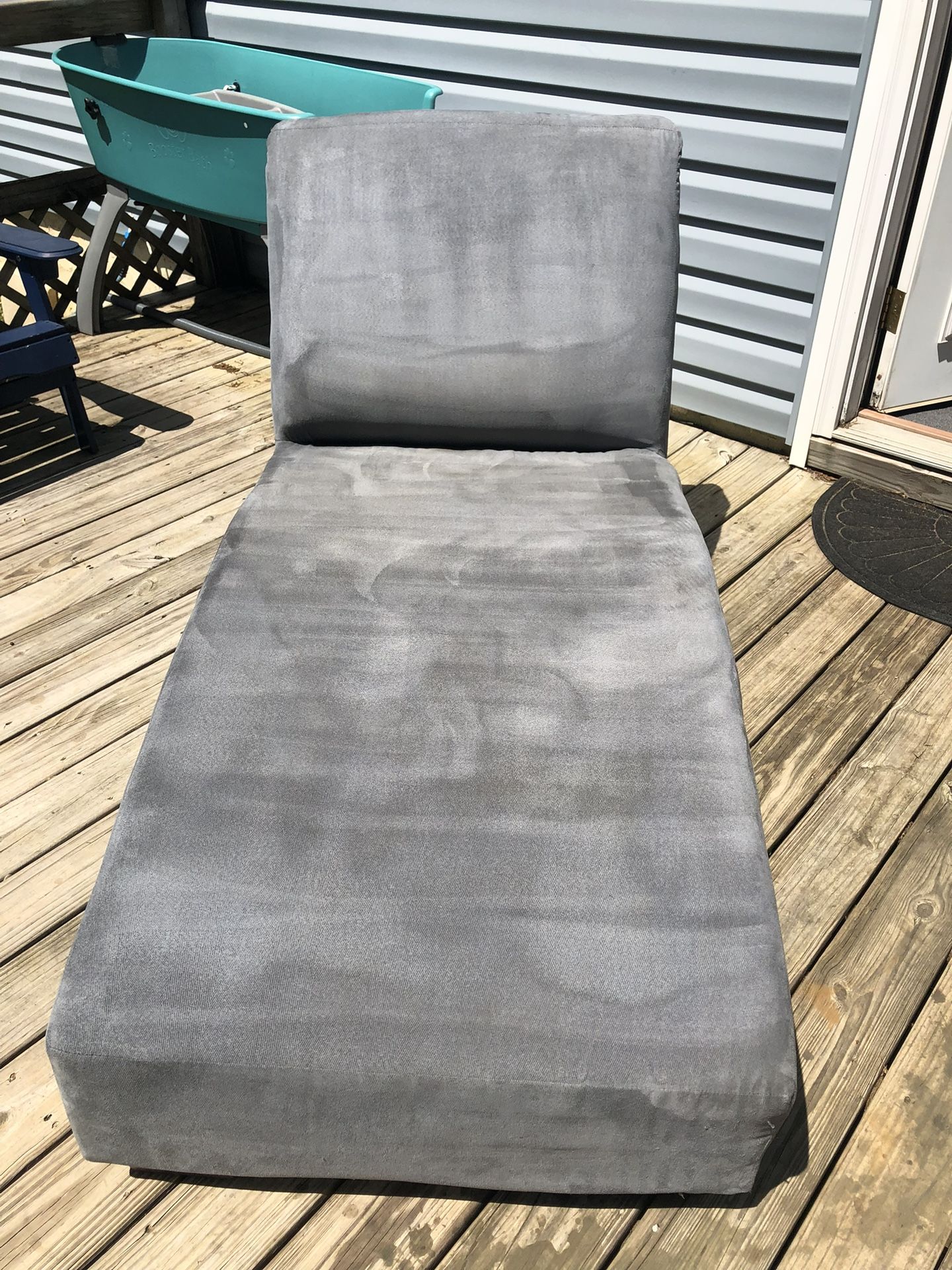 Chaise Upholstered Fabric Lounge Chair in gray 